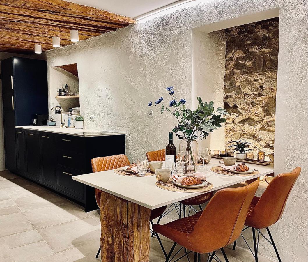 Appartamento New Design & High Standard From 16th Century In Old Town-free Parking *
